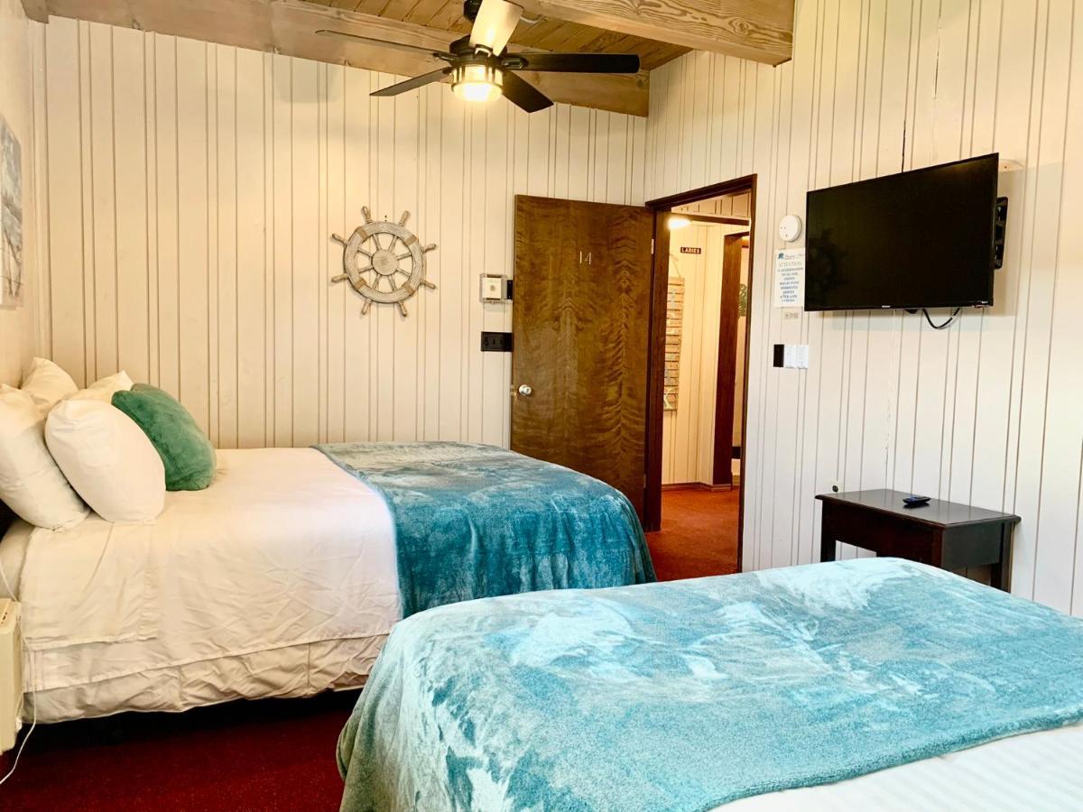 Breakers Boutique Inn 2*