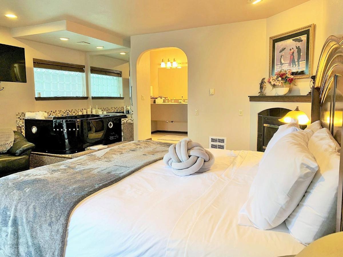 Breakers Boutique Inn